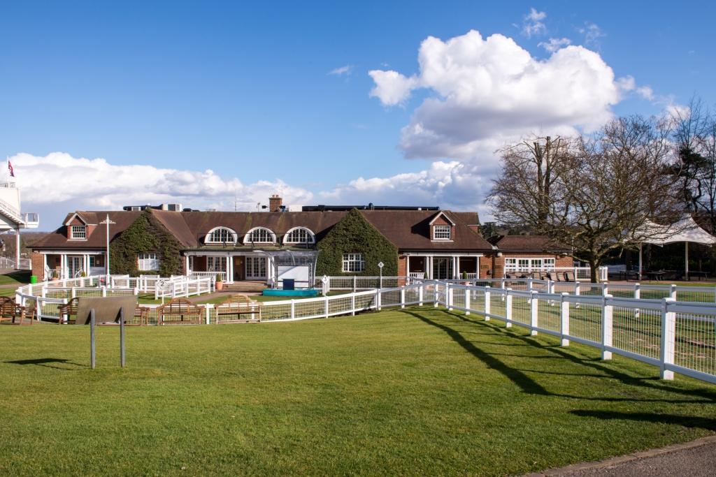 Sandown Park Lodge Esher Exterior photo